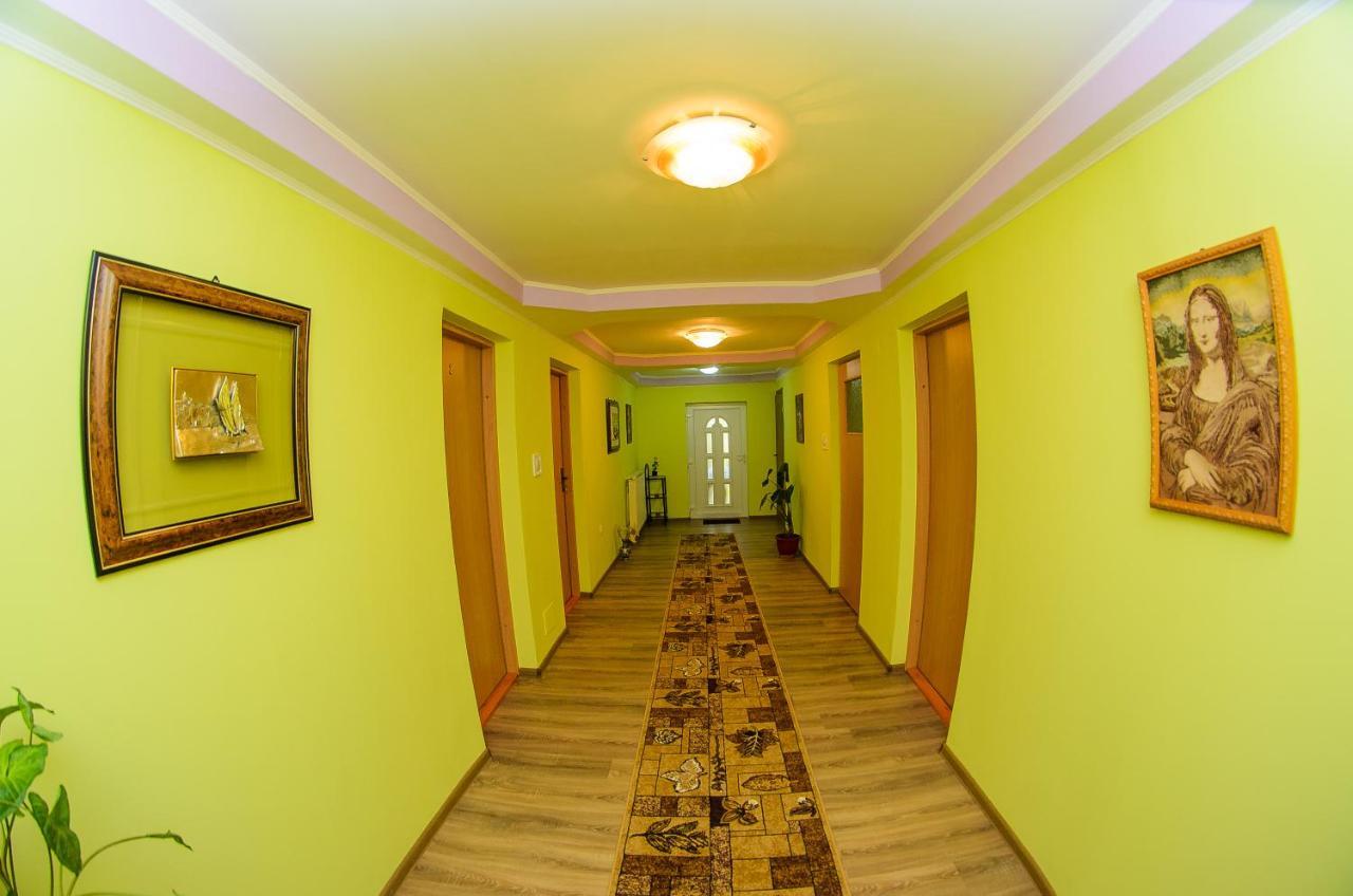 Hotel Casa Liana Oradea Exterior foto